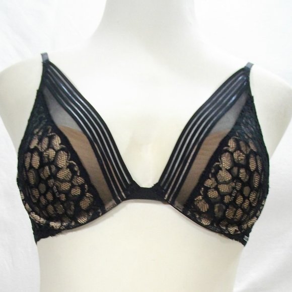 32D / Medium Calvin Klein Vixen Molded Lace Bra & Thong Set Black NWT - Picture 6 of 16